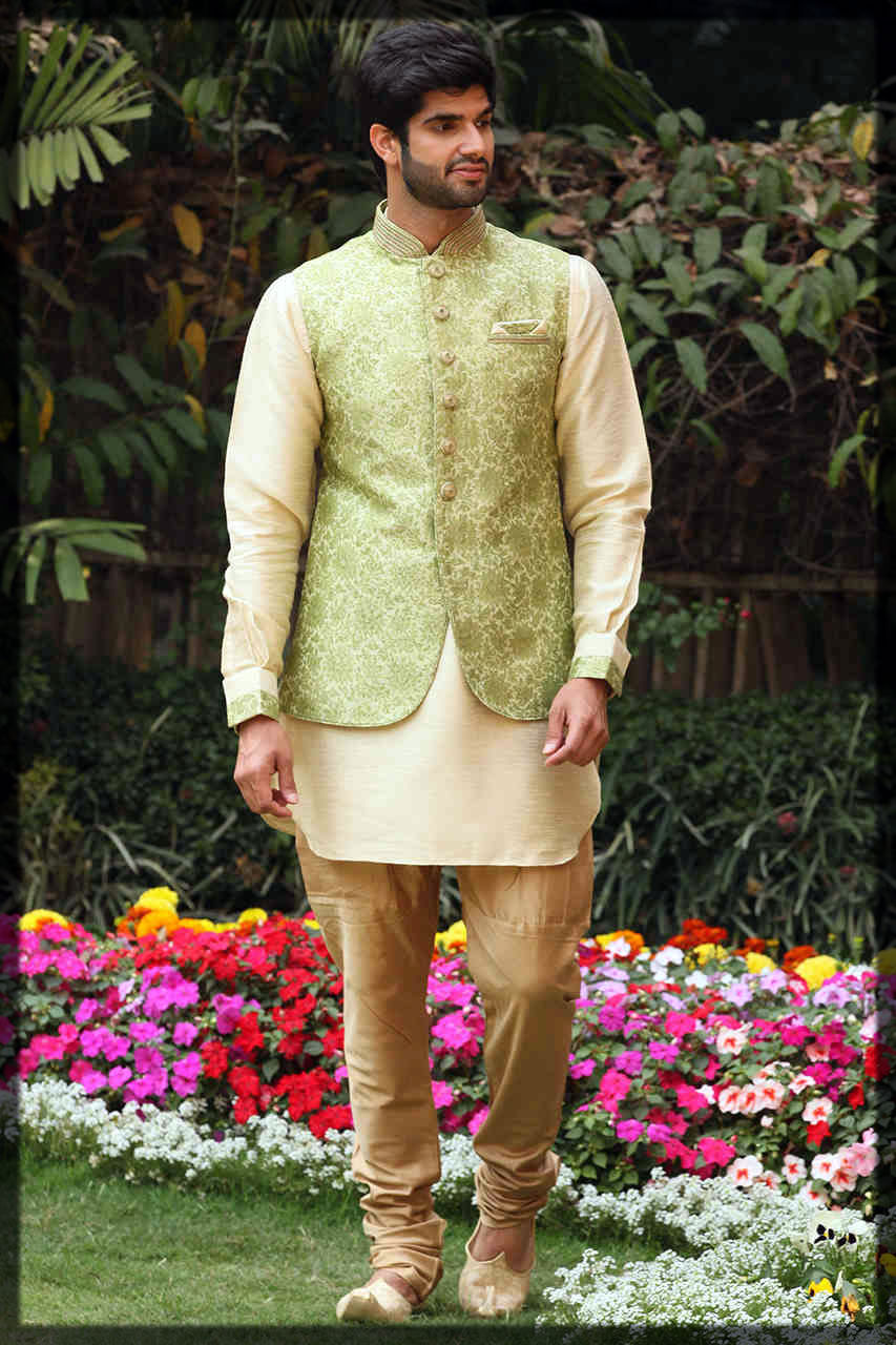 Updated New Traditional Mehndi Suits For Men For Yr 19 Ideas ...